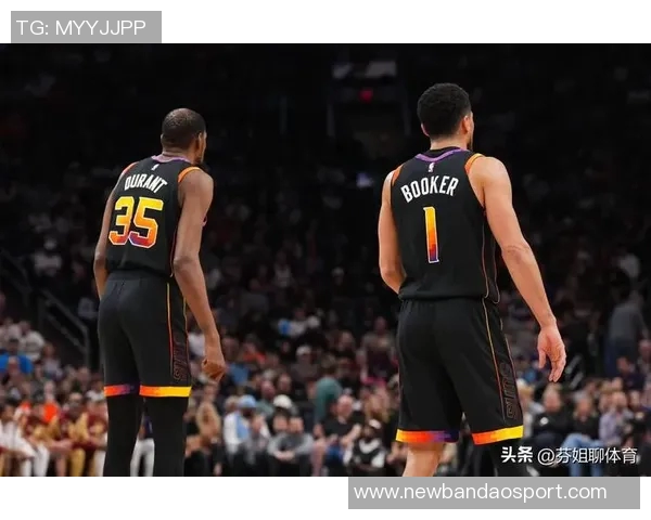 布克强势表现引领球队胜利19投10中斩获31分5篮板3助攻1抢断 布克强势表现引领球队胜利19投10中斩获31分5篮板3助攻1抢断