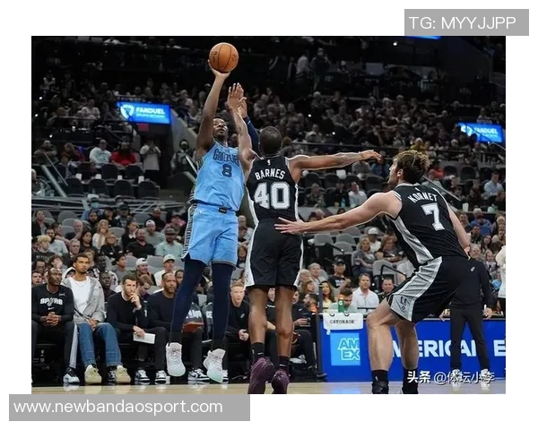 福克斯26分助球队逆转险胜强队间距拉开关键时刻到来